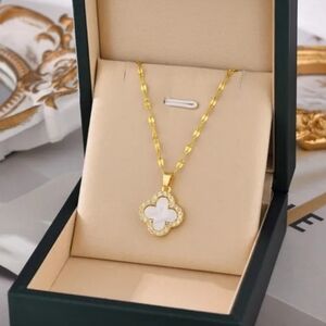 Stainless steel gold tone white clover necklace new